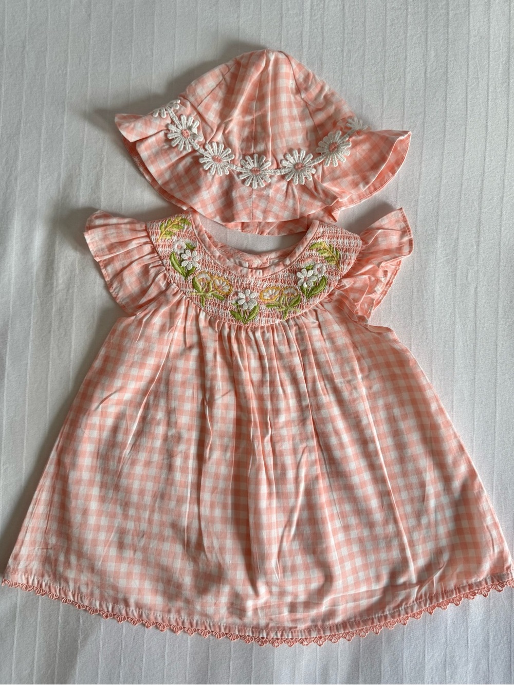Tahari Girls Peach and White Gingham Dress Matching Hat Girls 12M